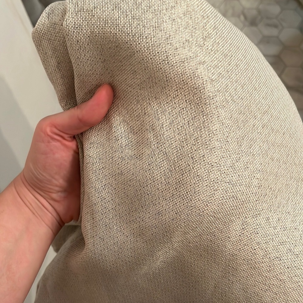 1 curtain panel